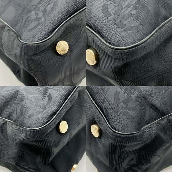 CHANEL Black Canvas Shoulder Bag - Picture 3 of 5